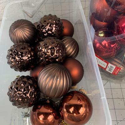 #509 Red/Brown Christmas Tree Ornaments 