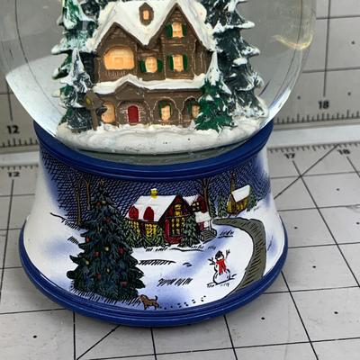 #520 Chrismtas Musical Snow Globe and Gift Box