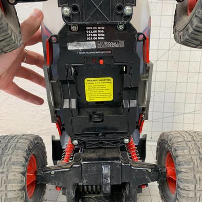#528 Bobcat RC Car