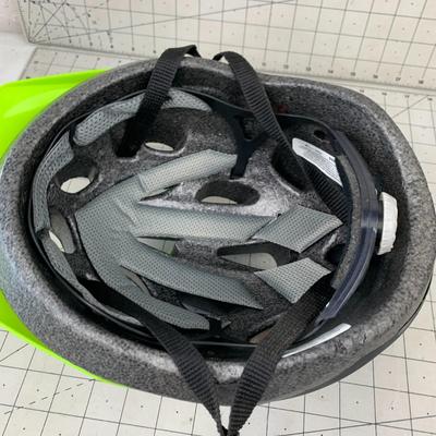 #532 Green/Gray Bell Youth Helmet 52-58cm