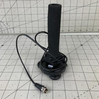 #555 August DTA240 Mic