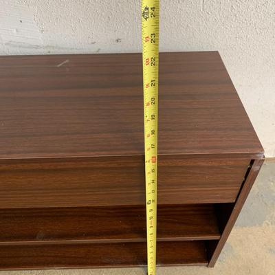 #559 2' 8" x 1' x 1' 5" Shelf
