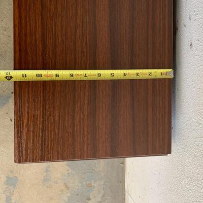 #559 2' 8" x 1' x 1' 5" Shelf