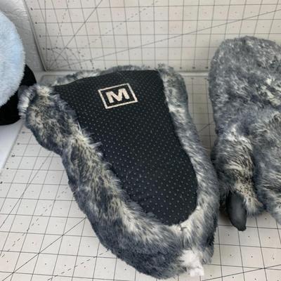 #564 Wolf Feet Slippers