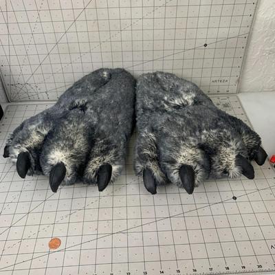 #564 Wolf Feet Slippers