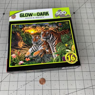 #566 Glow in The Dark Tiger Puzzle