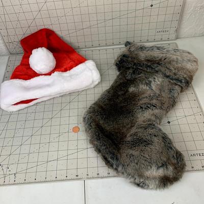 #568 Fuzzy Stocking and Santa Hat