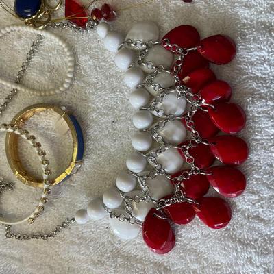 Lot of newer made jewelry