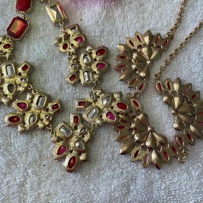 Lot of newer made necklaces
