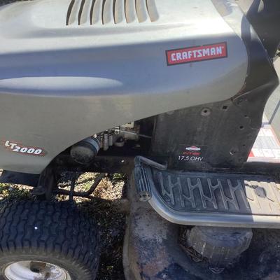 144 Craftsman LT2000 42" Deck Intek 17.5HP Engine Lawnmower