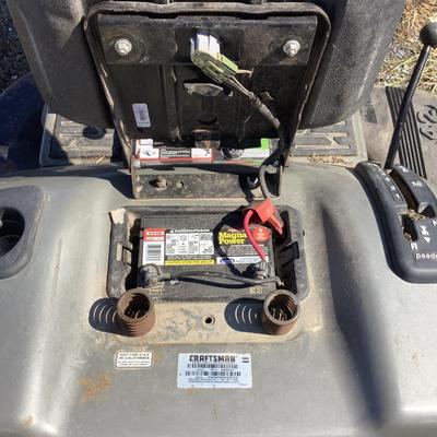 144 Craftsman LT2000 42" Deck Intek 17.5HP Engine Lawnmower