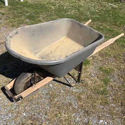 145 TRUE-TEMPER Wheelbarrow