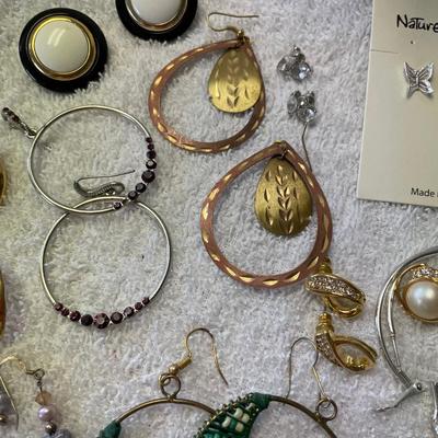 Jackpot lot of Pierced Earrings