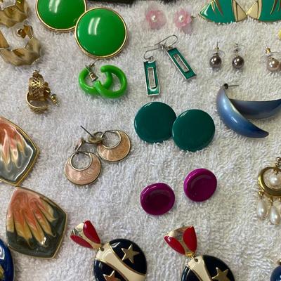 Jackpot Lot #2 Pierced earrings