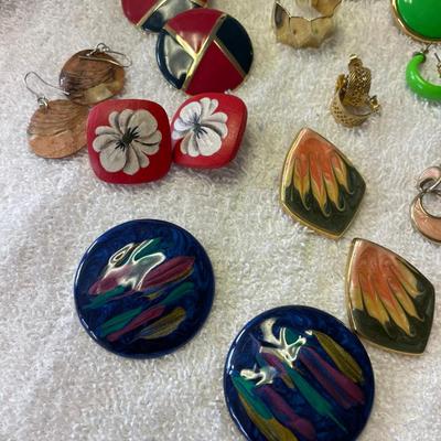 Jackpot Lot #2 Pierced earrings