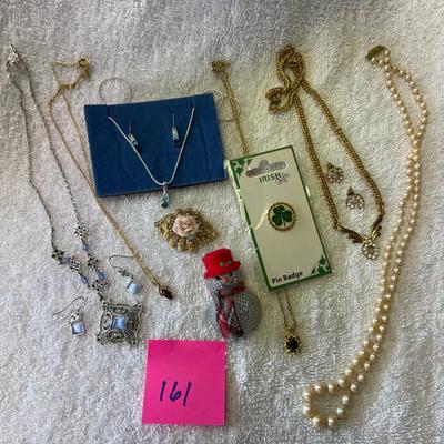 Lot of costume jewelry