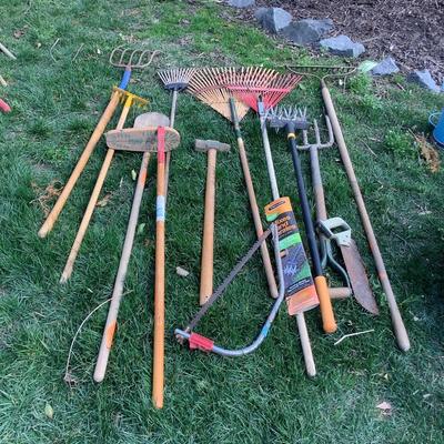 1076 Lot of Assorted Garden Tools