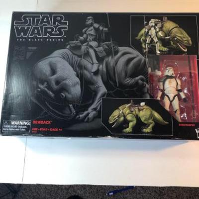 Lot 16 Dewback and Storm trooper