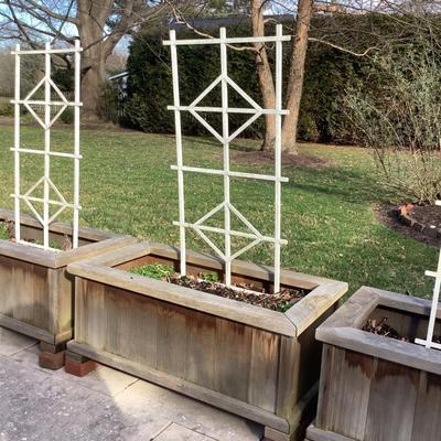 1088 Large Wooden Flower Box with Trellis