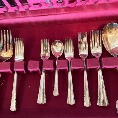 HOLMES & EDWARD International Silver Co. Set