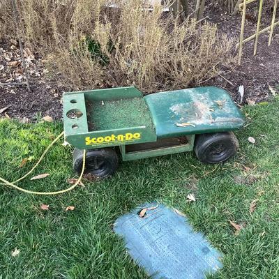 1105 Scoot-N-Do Garden Cart