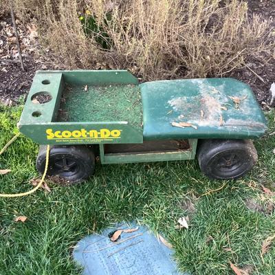 1105 Scoot-N-Do Garden Cart