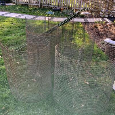 1106 Rolls of Wire Fencing and Stakes