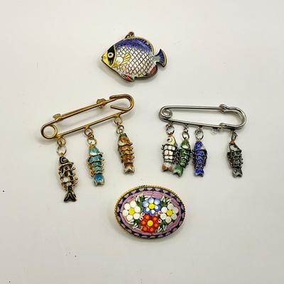 1151  CloisonnÃ© Fish Charms with Mini Mosaic Pin