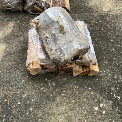 1196 Three Bundles of Firewood