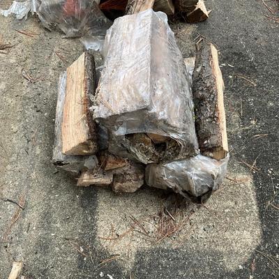 1198 Three Bundles of Firewood
