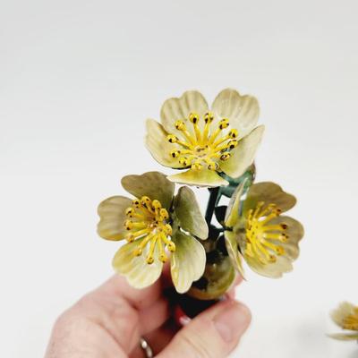 METAL FLOWER WINE CORK STOPPER