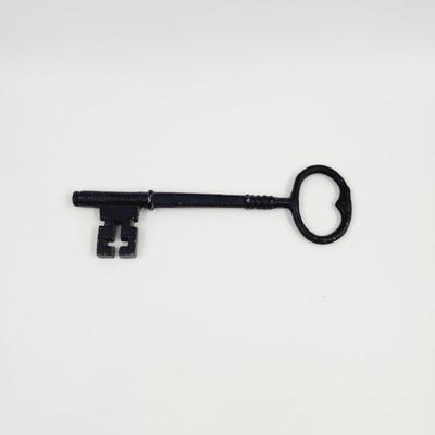 CAST IRON SKELETON DECOR KEY