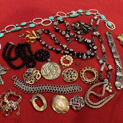 25 item Costume Jewelry Bundle