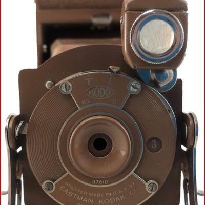 Very Rare Antique Brown 1929 Kodak Junior No. 1A Pocket Folding Leather Bellow and Case