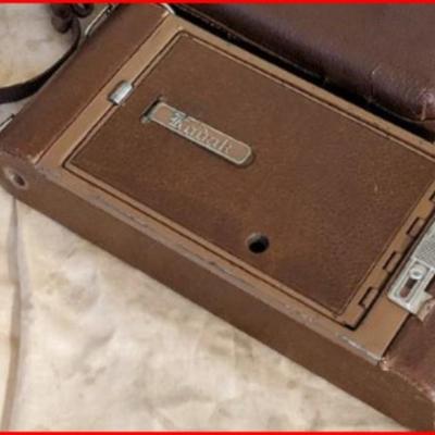 Very Rare Antique Brown 1929 Kodak Junior No. 1A Pocket Folding Leather Bellow and Case
