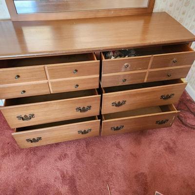 Solid wood 6 Drawer Dresser with Mirror 46x16x32 Mirror 37X27