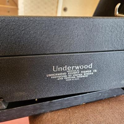 Vintage Universal Underwood Elliott Fisher Typewriter with case lot 470