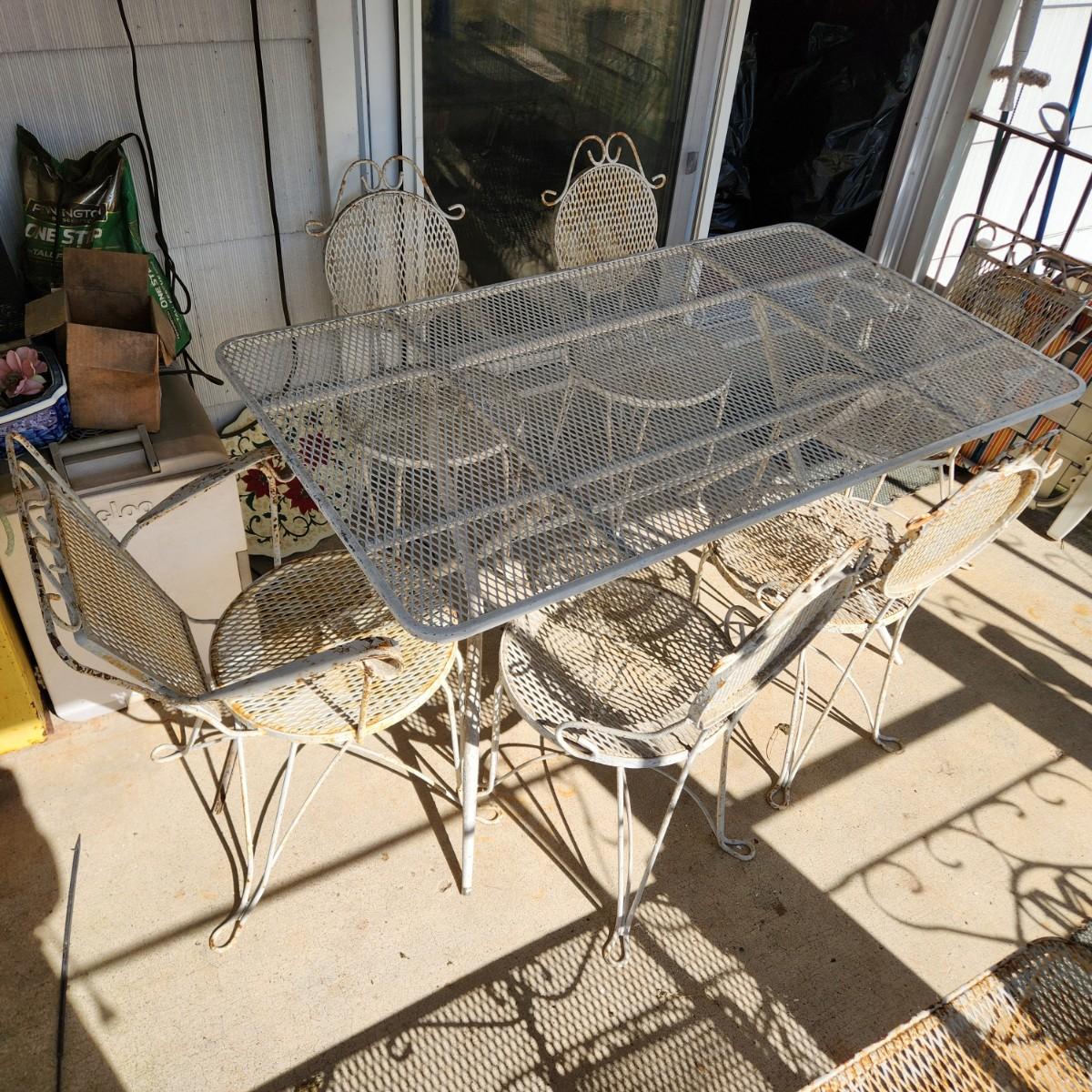 10 Pieces of Vintage Wire Mesh Patio Furniture Set