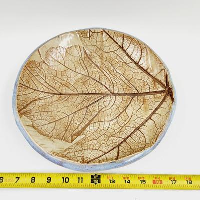 FANTASTIC LEAF POTTERY PLATE SIGNED