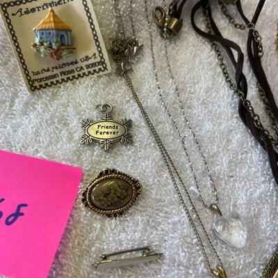 Lot of jewelry
