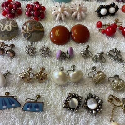 Jackpot lot of Screw Back Clip on earrings