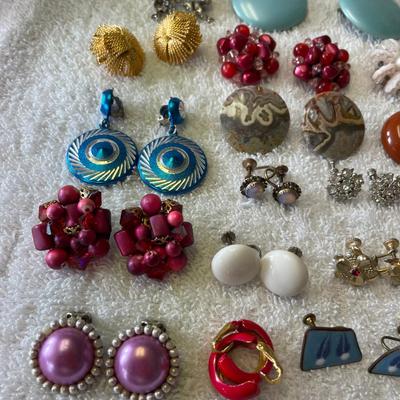 Jackpot lot of Screw Back Clip on earrings
