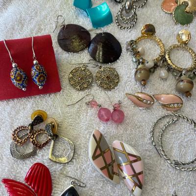 Jackpot lot of pierced earrings