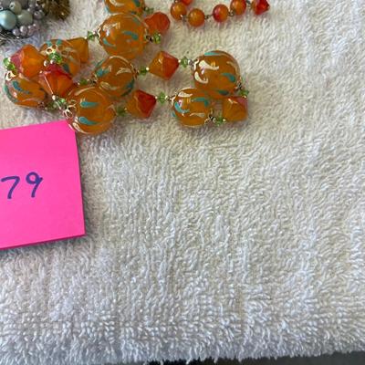 Lot of damage/ broke jewelry