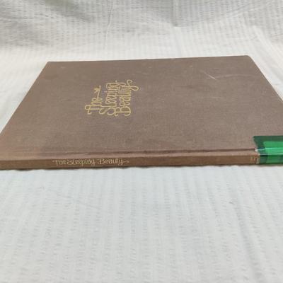 1977 THE SLEEPING BEAUTY FROM THE BROTHERS GRIMM by TRINA SCHART HYMAN