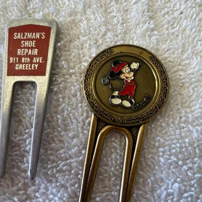 Golf divit repair pins
