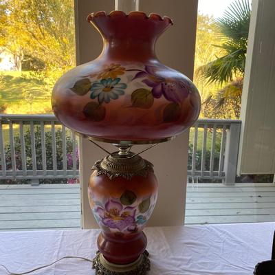 Vintage â€œGone With the Windâ€ style large lamp