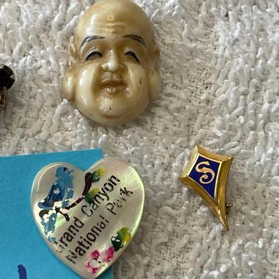 Lot of trinket items