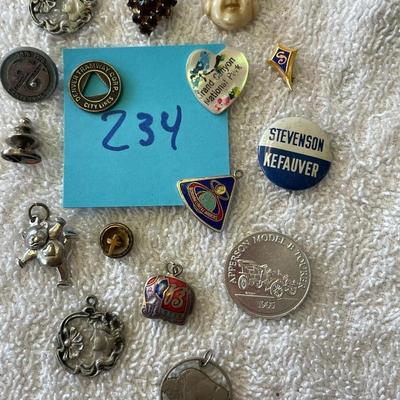 Lot of trinket items