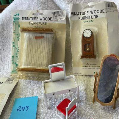 Newer Wood Doll House Furniture